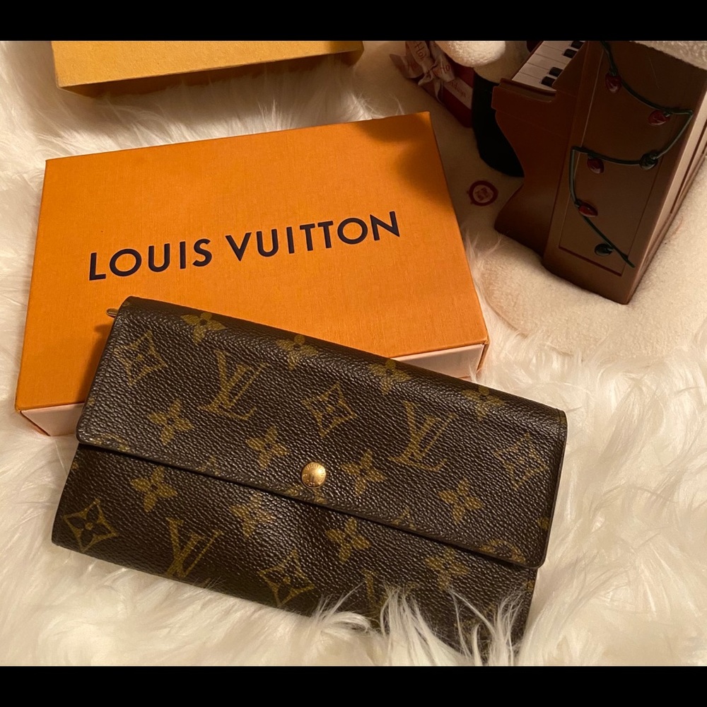 Louis Vuiton Sarah wallet